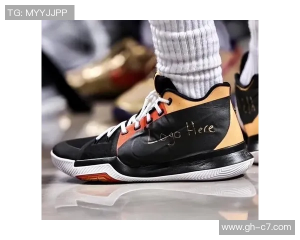 安踏签约足球明星引领体育品牌新潮流助力运动文化发展 安踏签约足球明星引领体育品牌新潮流助力运动文化发展